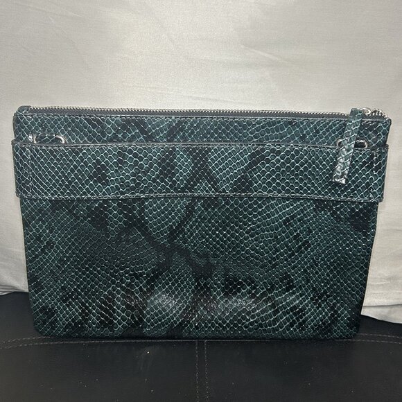 Zara Emerald Green Faux Snakeskin Clutch / Makeup Envelope Bag - 7x10" NWOT - Picture 1 of 6